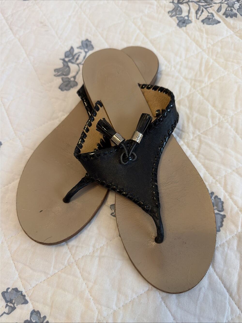 Jack Rogers Alana 7M BlackLeather Tassle Flip Flop Sandals LUXE Holiday